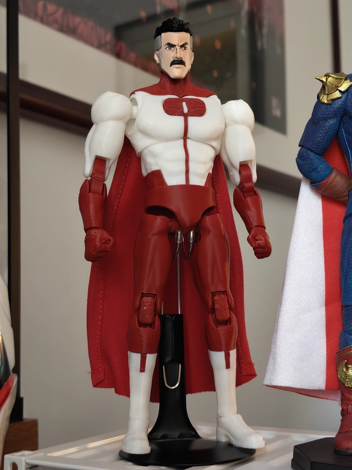 Omniman Invincible Çok Eklemli - Model Kit Ultron incelemesi ve fiyatı